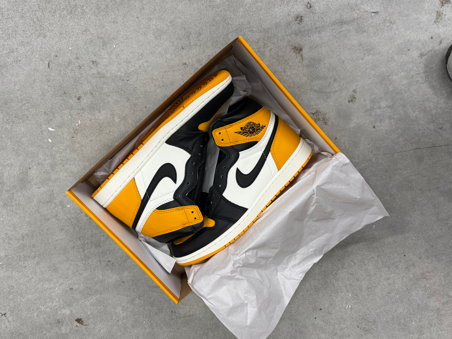Nike Air Jordan 1 High OG 'Taxi"