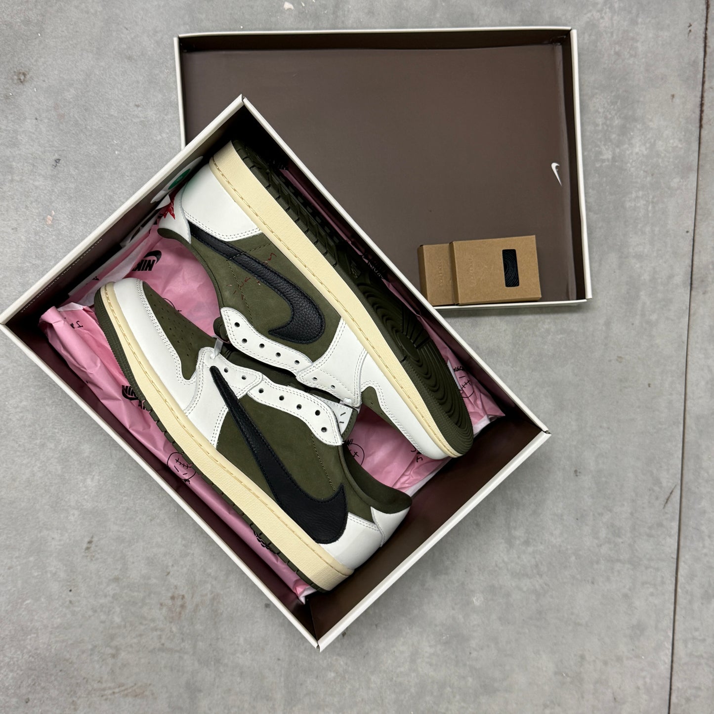 Nike x Travis Scott Air Jordan 1 Low OG 'Medium Olive'
