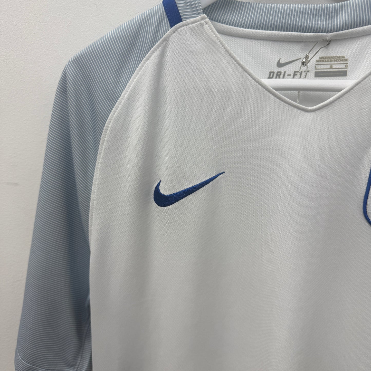 Nike England 16/17 Home Kit Large
