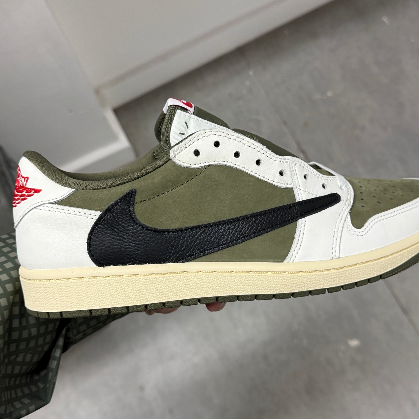 Nike x Travis Scott Air Jordan 1 Low OG 'Medium Olive'