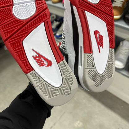 Air Jordan 4 Retro 'Fire Red' (2020)