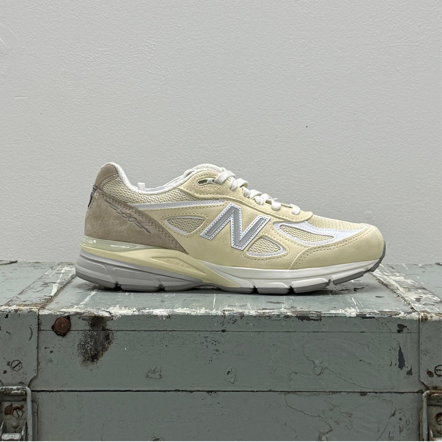 New Balance 990v4 'Limestone'