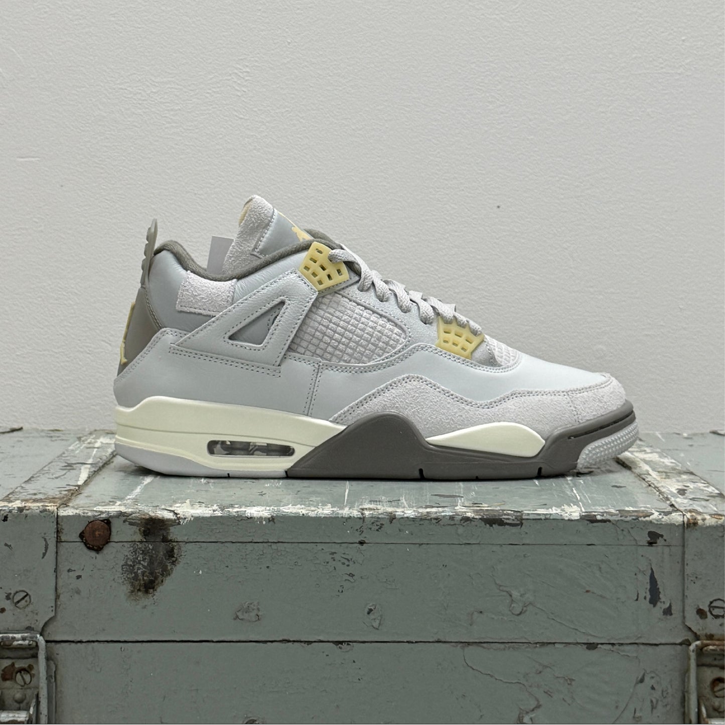 Nike Air Jordan 4 Craft 'Photon Dust'