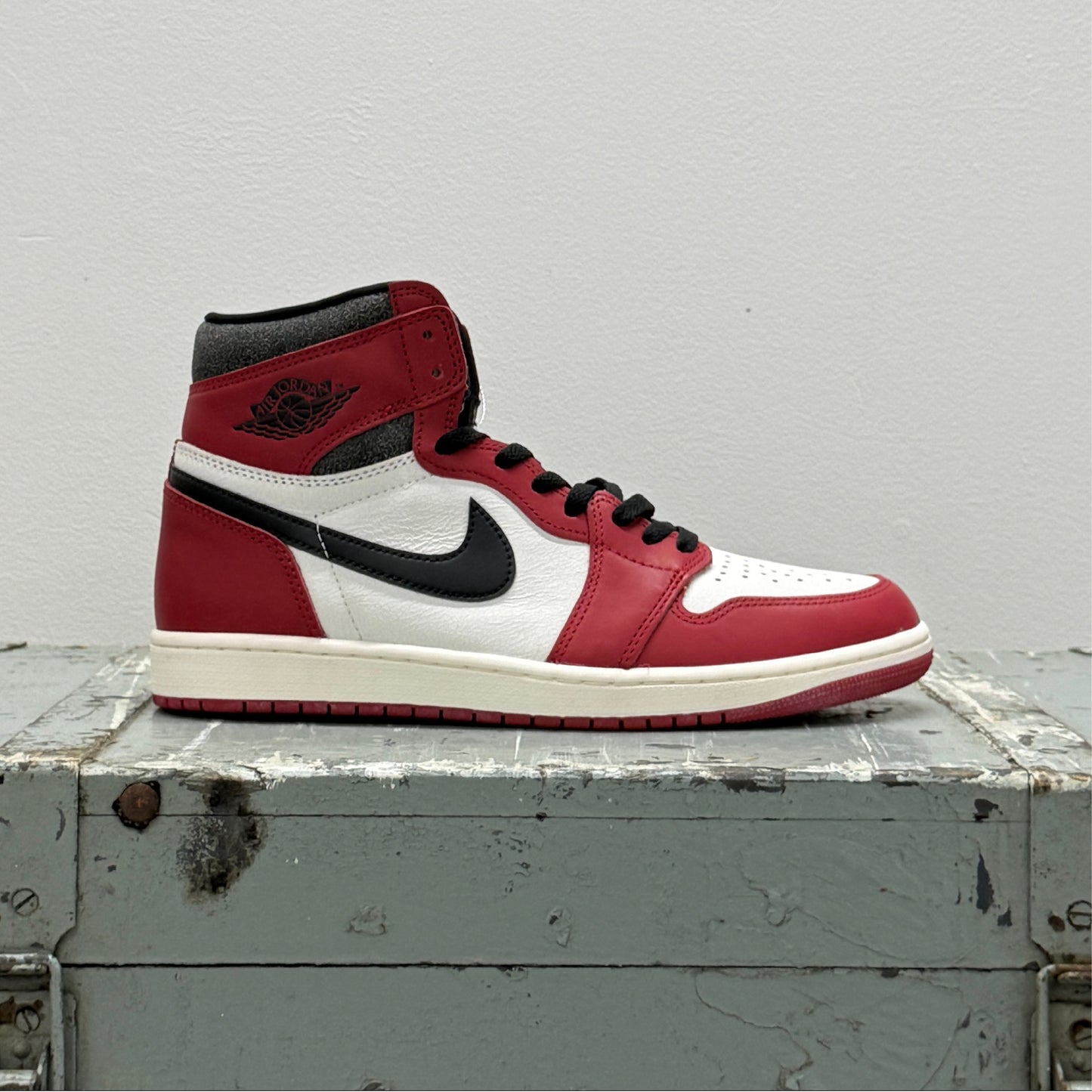 Nike Air Jordan 1 'Lost and Found'