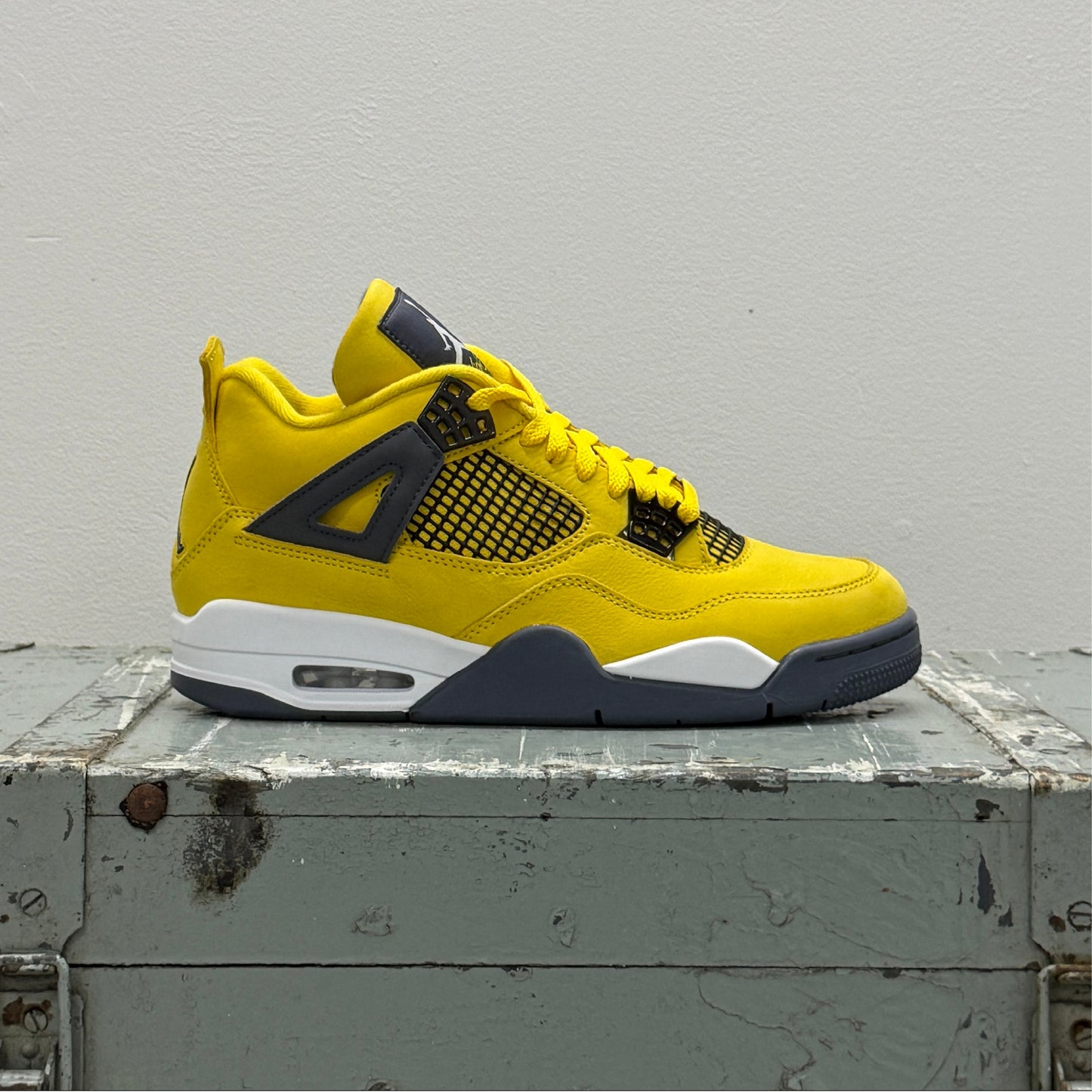 Nike Air Jordan 4 Retro 'Lightning'