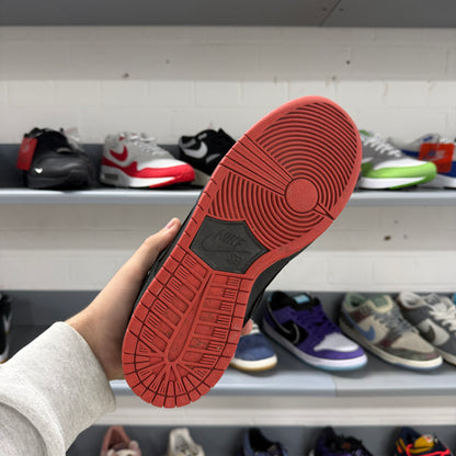 Nike SB Dunk low 'Jeff Staples Black Pigeon' (2017) *USED*