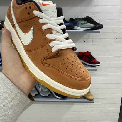 Nike SB Dunk Low ISO 'Dark Russet'